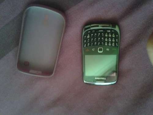 blackberry curve 9300*free shipping anywhere in SA*